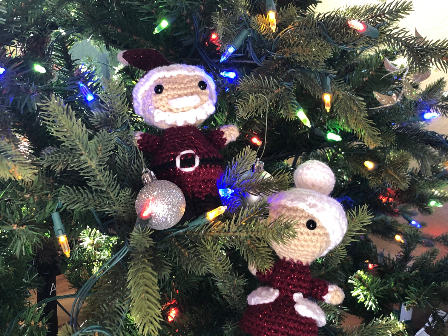 Mr. and Mrs. Claus handmade crochet freeshipping - SimplyYarnCo